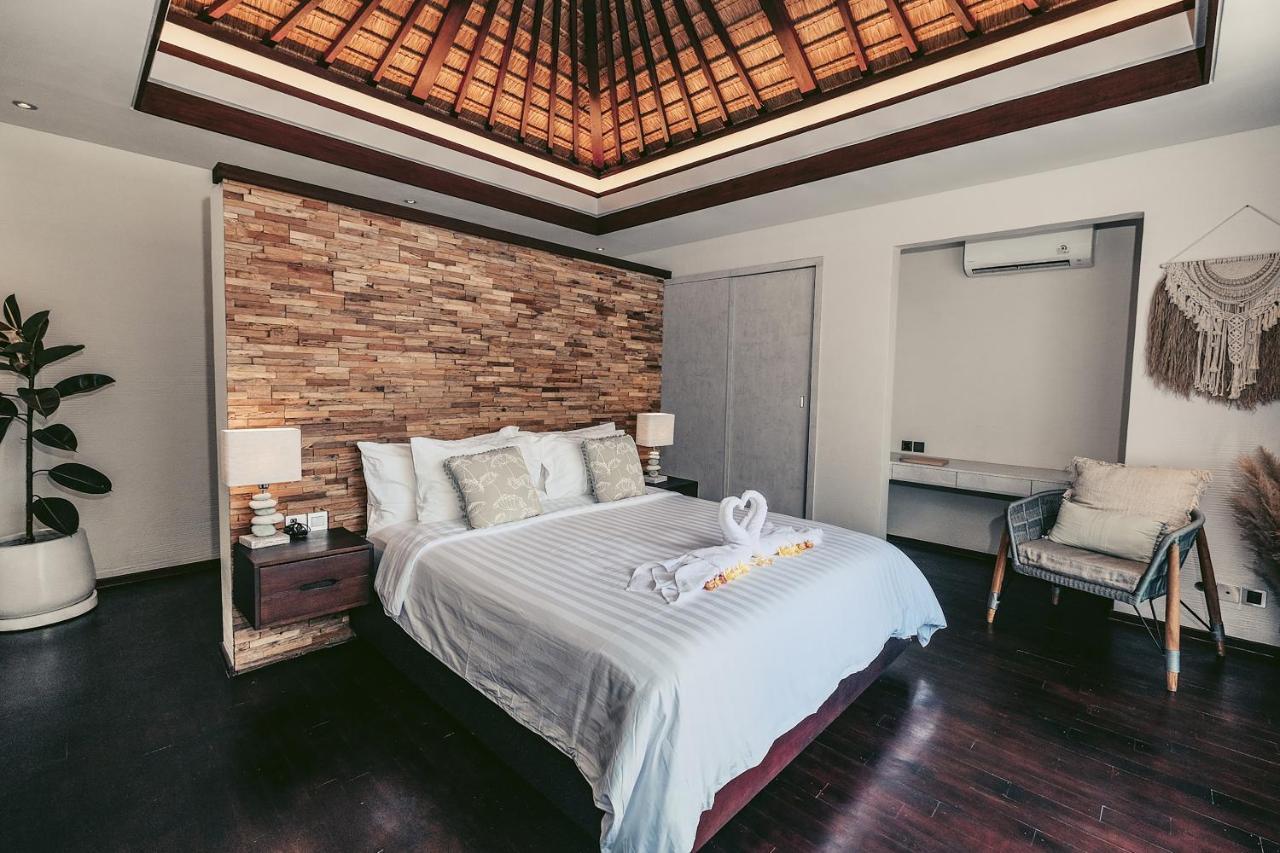 Sunset Palms Beach Villa Jimbaran Exterior foto